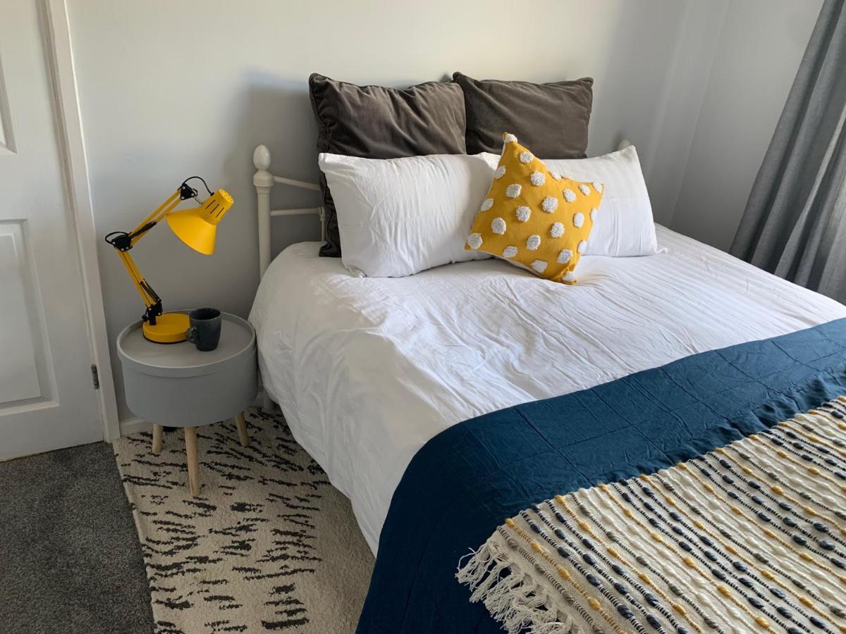 The Hideaway, Calm, Cozy, Dog Friendly Retreat Lägenhet Cheltenham Exteriör bild