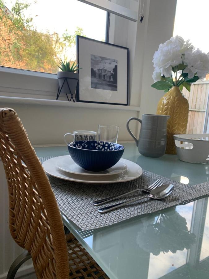 The Hideaway, Calm, Cozy, Dog Friendly Retreat Lägenhet Cheltenham Exteriör bild