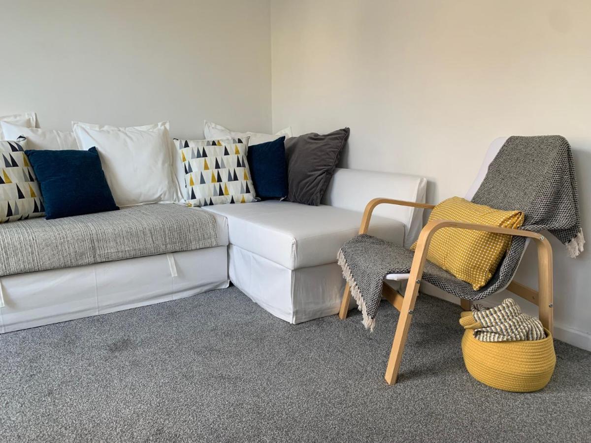 The Hideaway, Calm, Cozy, Dog Friendly Retreat Lägenhet Cheltenham Exteriör bild