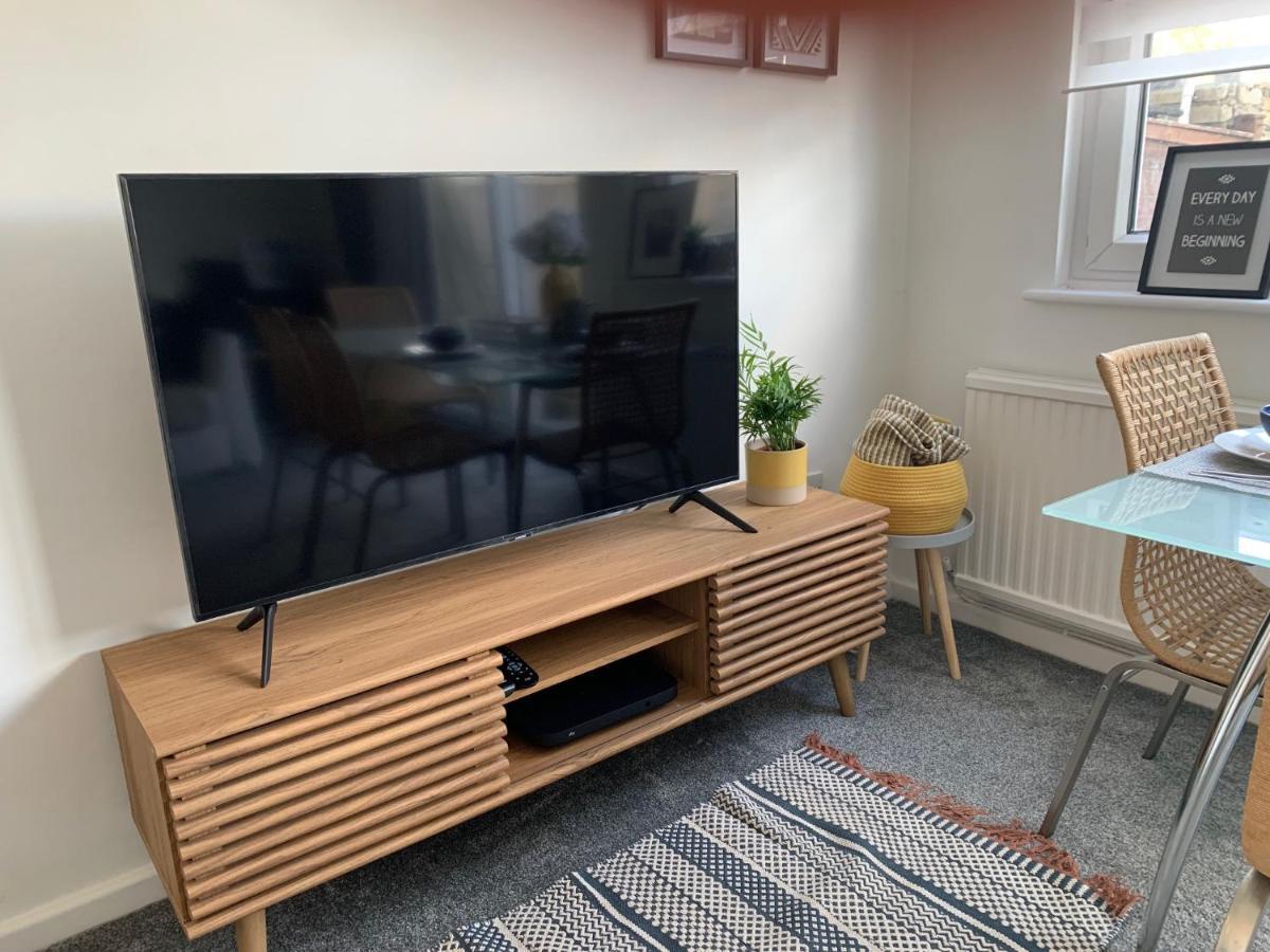 The Hideaway, Calm, Cozy, Dog Friendly Retreat Lägenhet Cheltenham Exteriör bild
