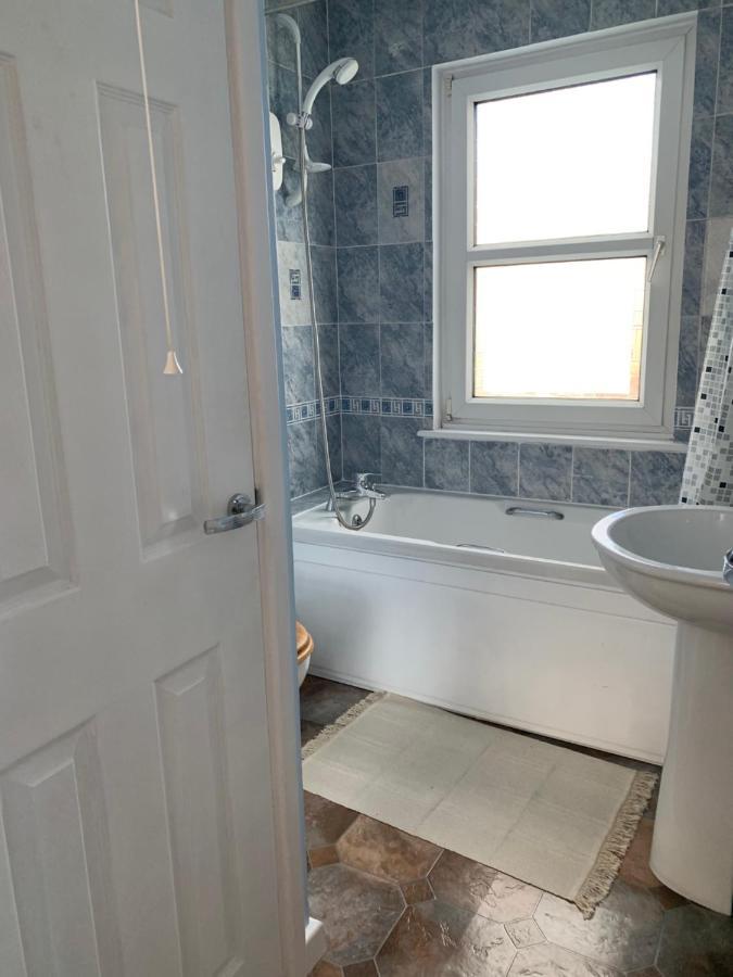 The Hideaway, Calm, Cozy, Dog Friendly Retreat Lägenhet Cheltenham Exteriör bild
