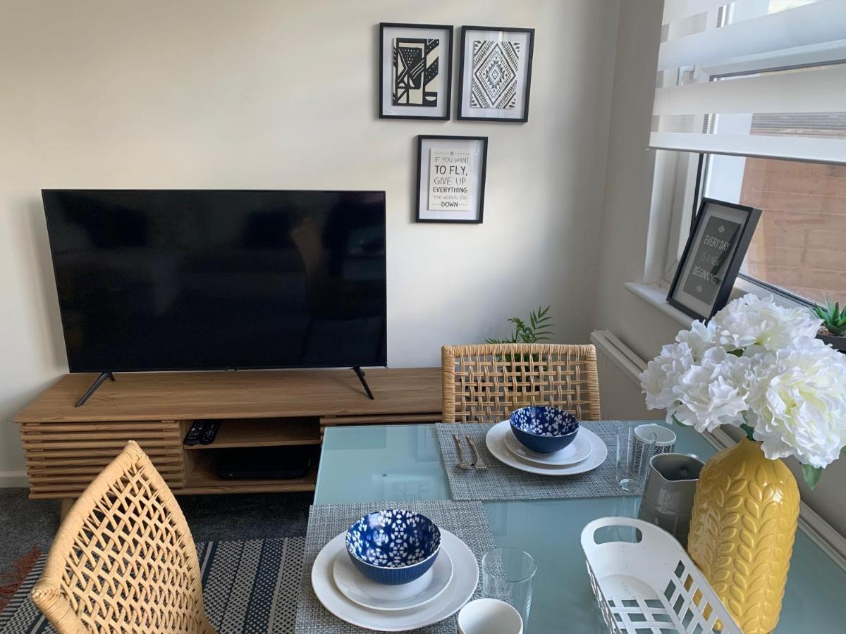 The Hideaway, Calm, Cozy, Dog Friendly Retreat Lägenhet Cheltenham Exteriör bild