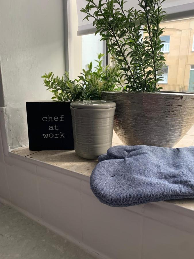 The Hideaway, Calm, Cozy, Dog Friendly Retreat Lägenhet Cheltenham Exteriör bild
